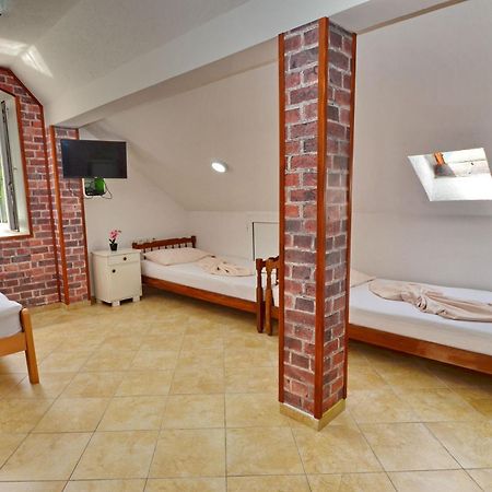 Apartments Mir I Dobro Cattaro Esterno foto