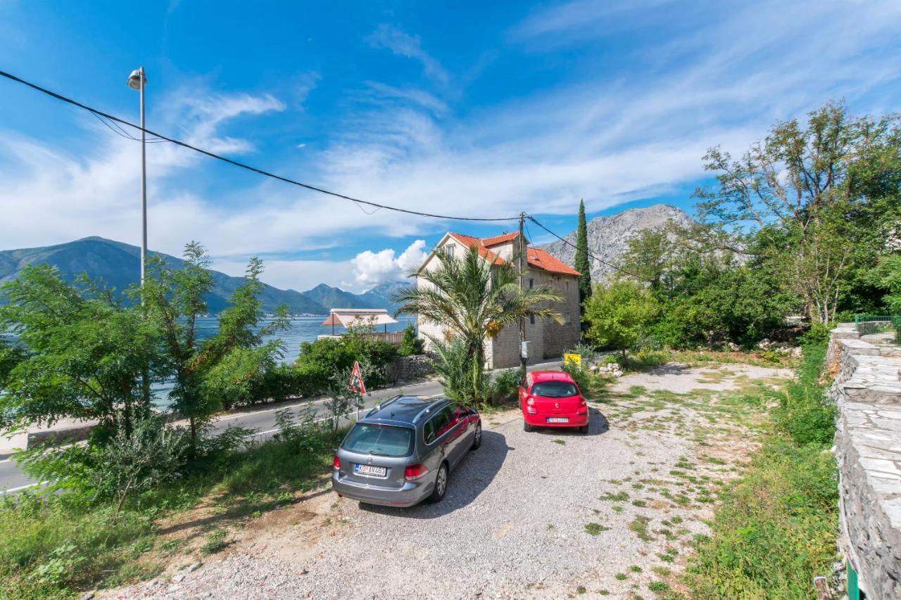 Apartments Mir I Dobro Cattaro Esterno foto