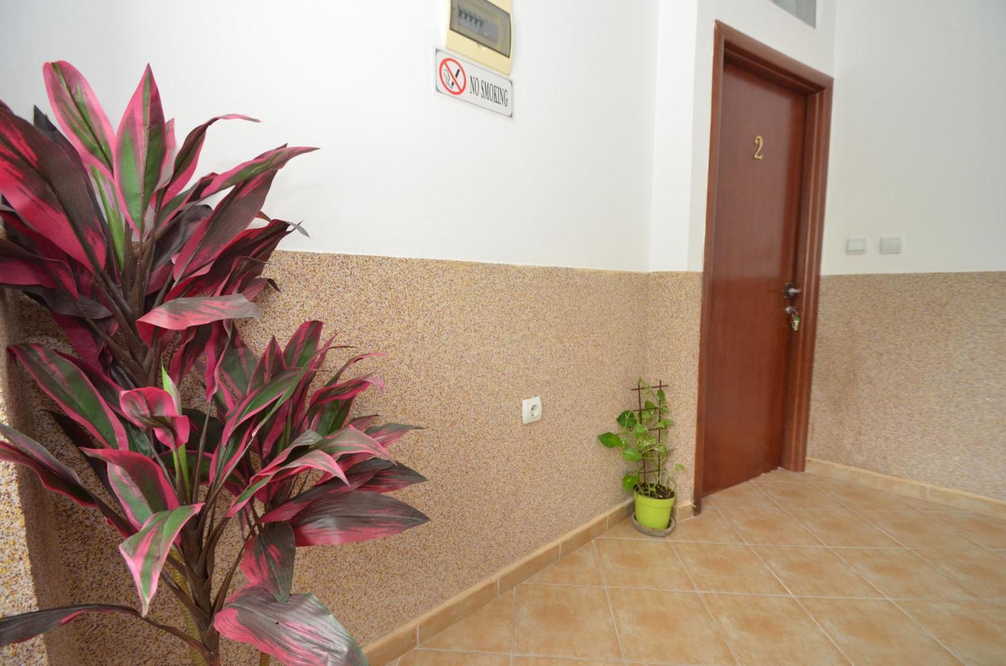 Apartments Mir I Dobro Cattaro Esterno foto