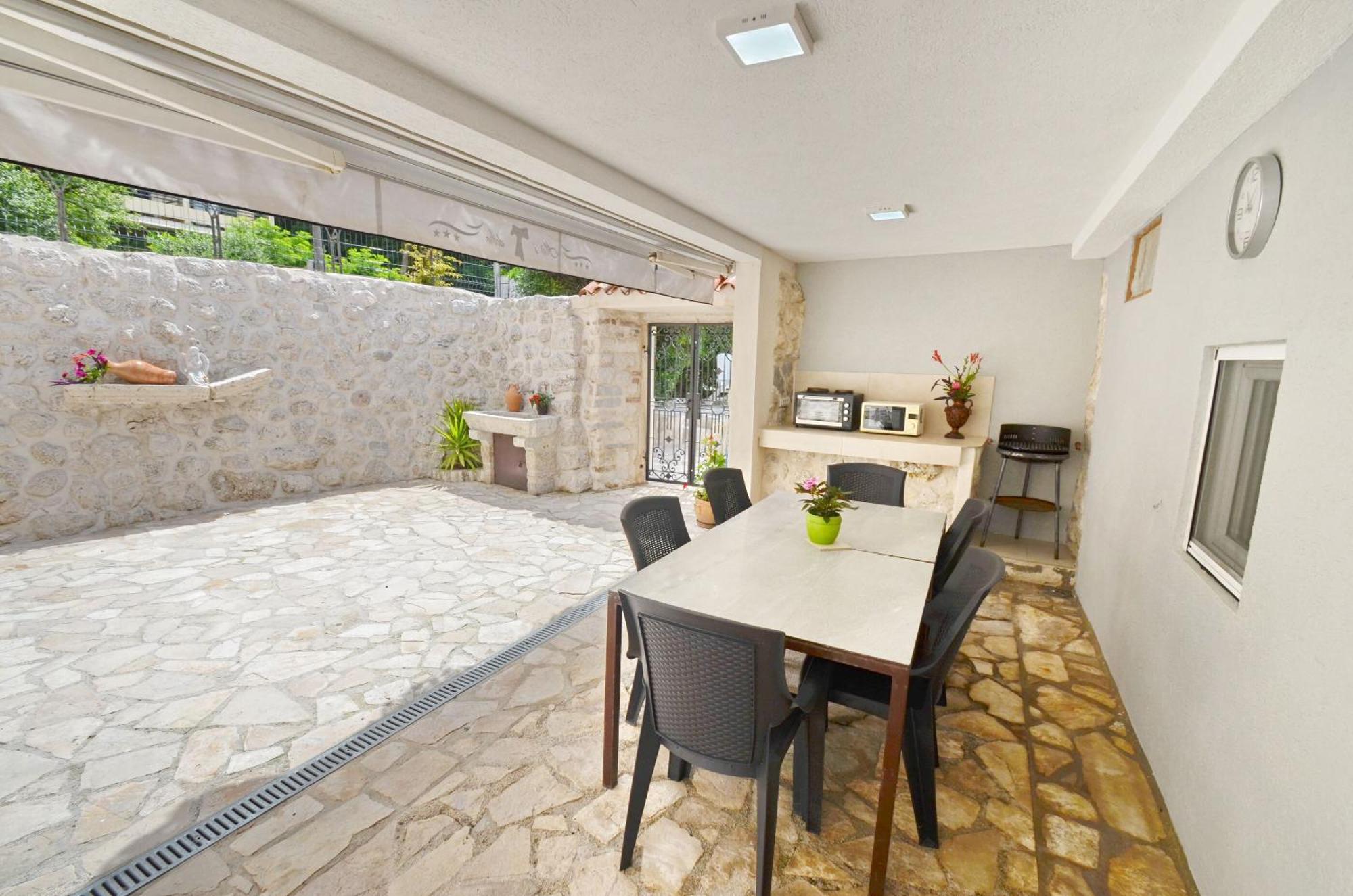 Apartments Mir I Dobro Cattaro Esterno foto
